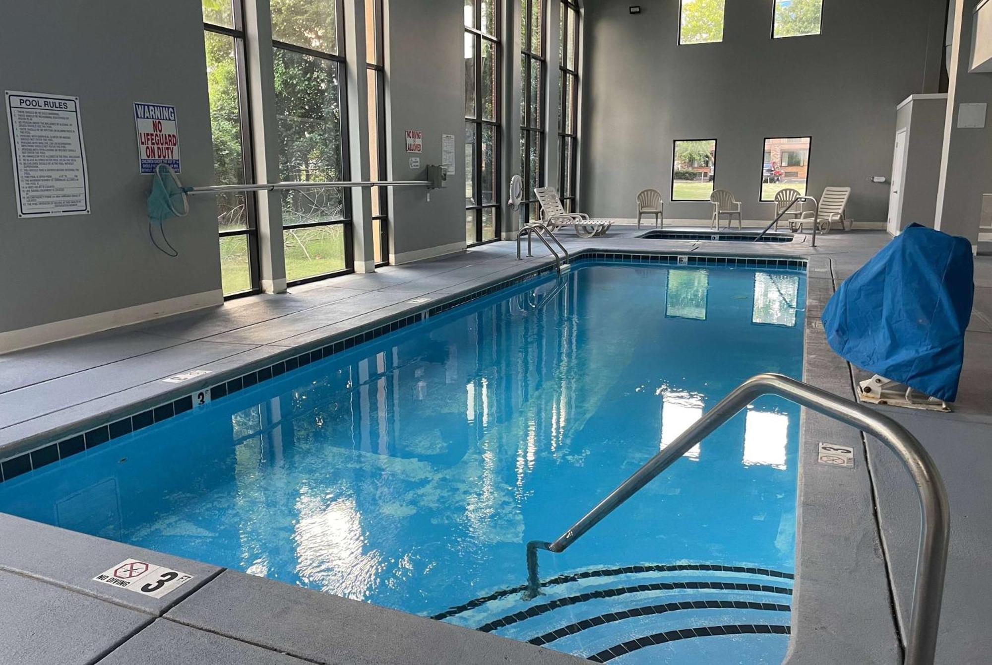 Days Inn & Suites By Wyndham Murfreesboro Exteriör bild