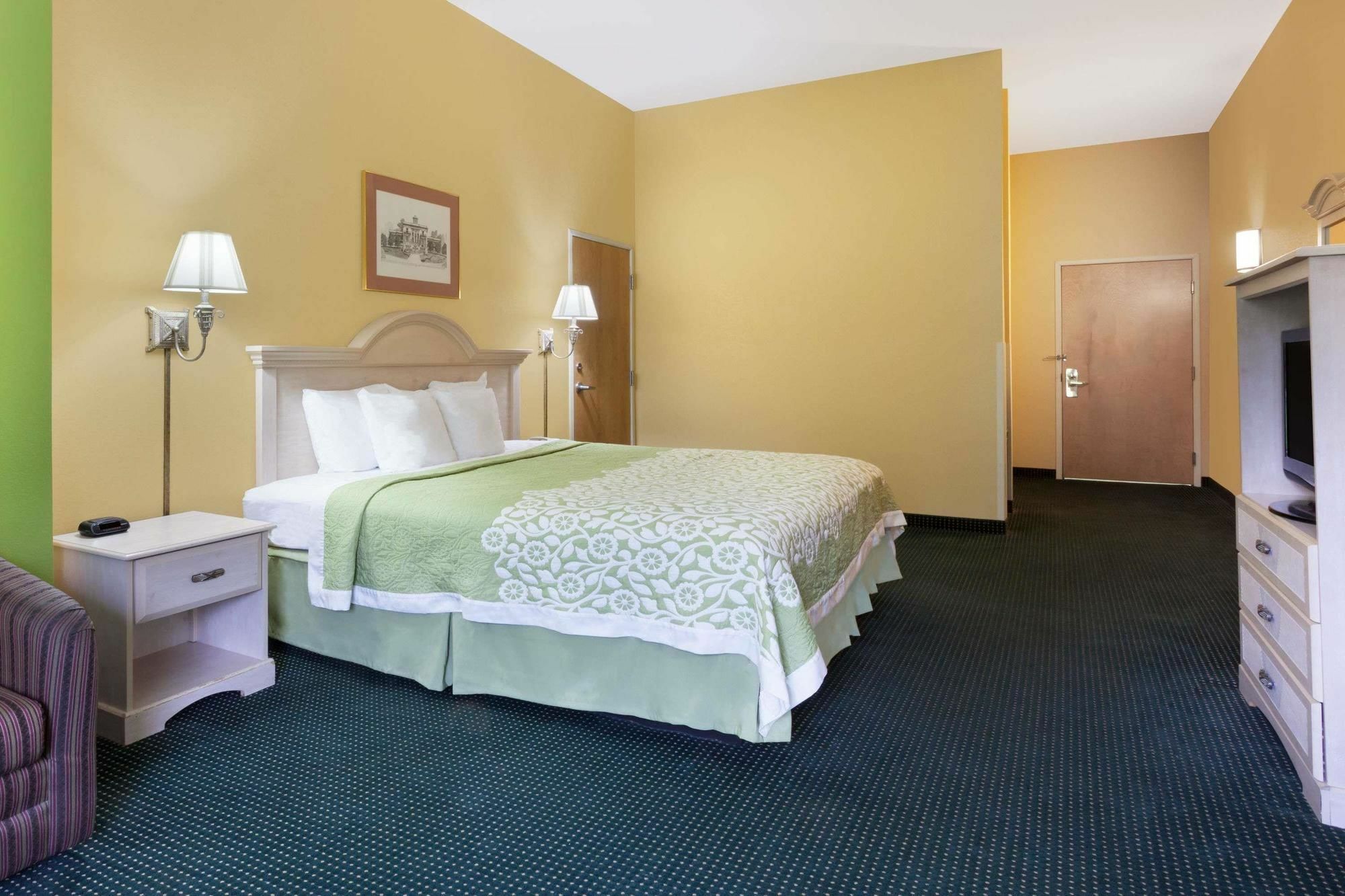 Days Inn & Suites By Wyndham Murfreesboro Exteriör bild