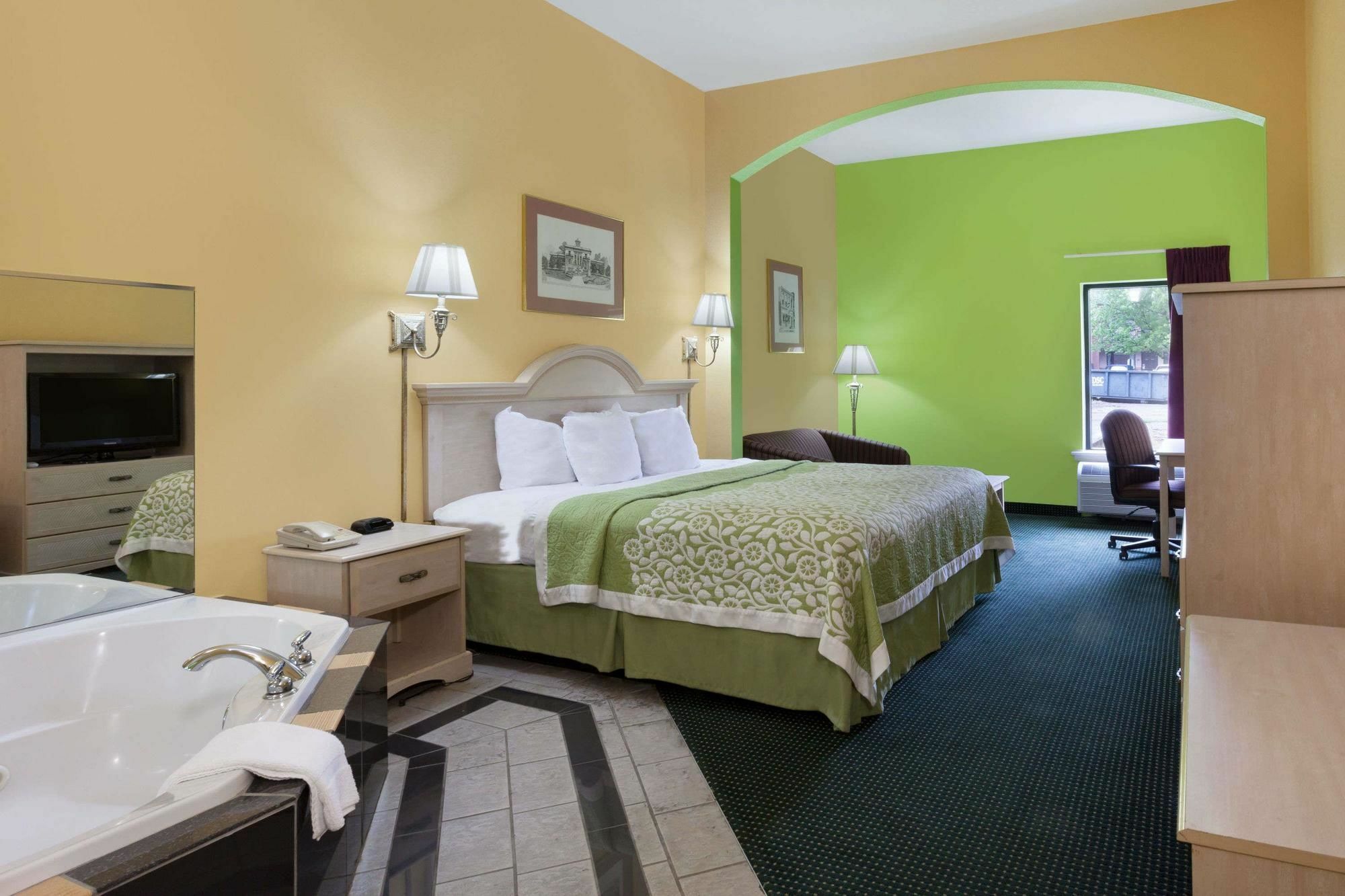 Days Inn & Suites By Wyndham Murfreesboro Exteriör bild