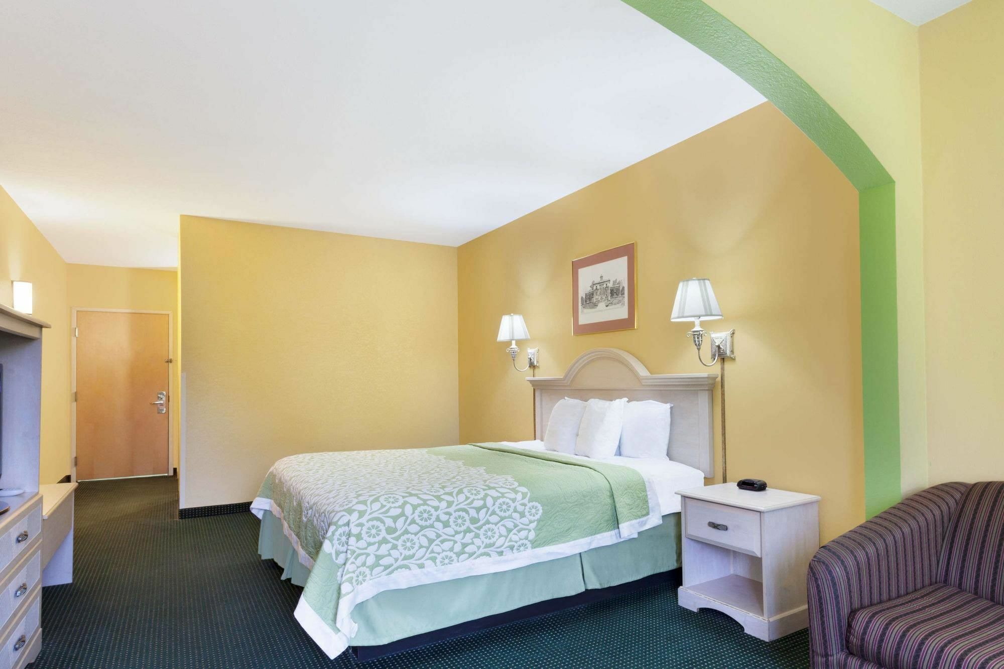 Days Inn & Suites By Wyndham Murfreesboro Exteriör bild