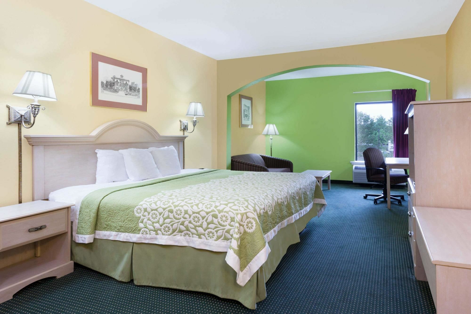 Days Inn & Suites By Wyndham Murfreesboro Exteriör bild